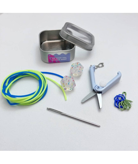 Set de accesorios para punto de media, en una cajita, de Lalanalú