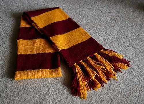 Hogwarts Scarf by Lauren Kent, vía Ravelry