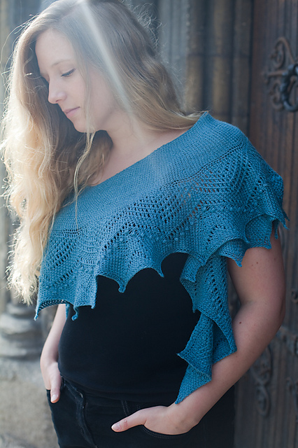 Patrón Freyja, by Aoiobhe Ni, vía Ravelry